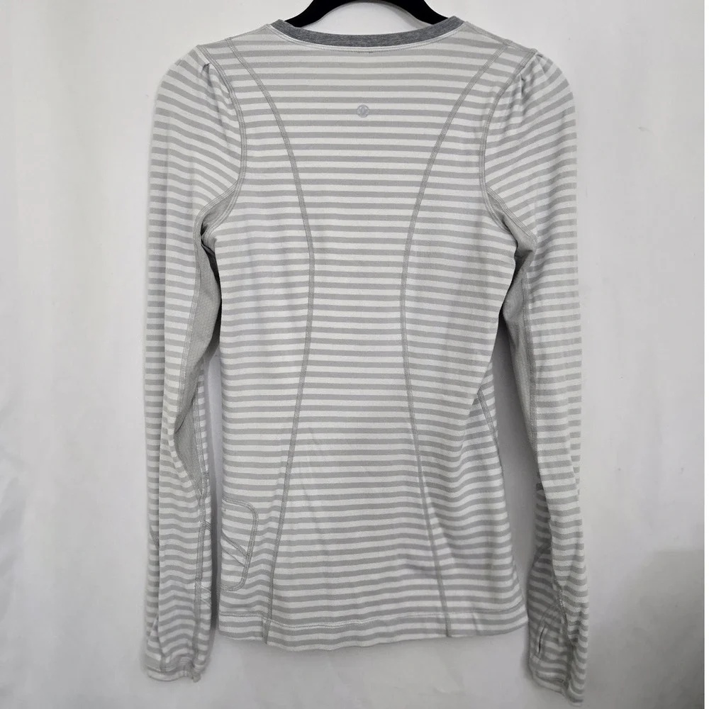 Lululemon Womens 6 Long‎ Sleeve Running Top Gray Stripe Thumbholes Tech Athletic